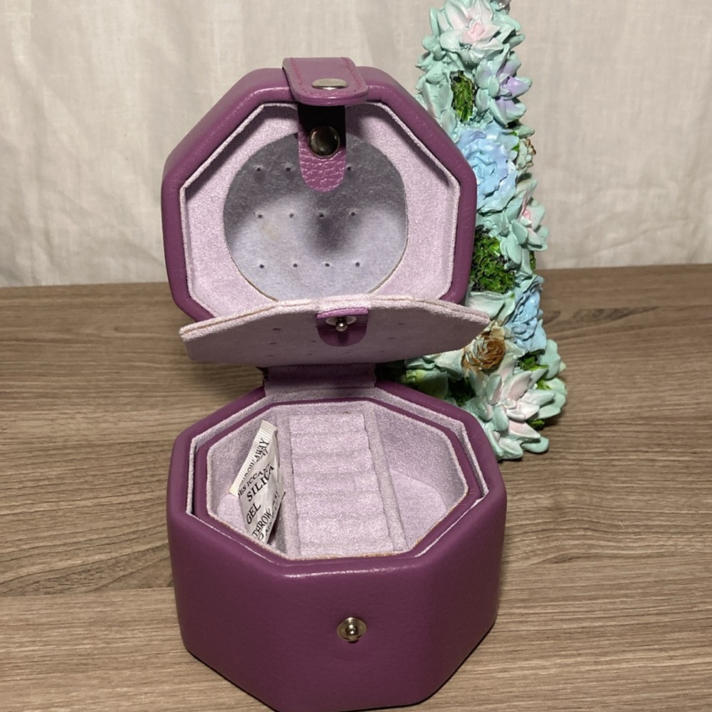 Guang Tong leather jewelry box Purple Hexagonal New no box - Picture 5 of 16